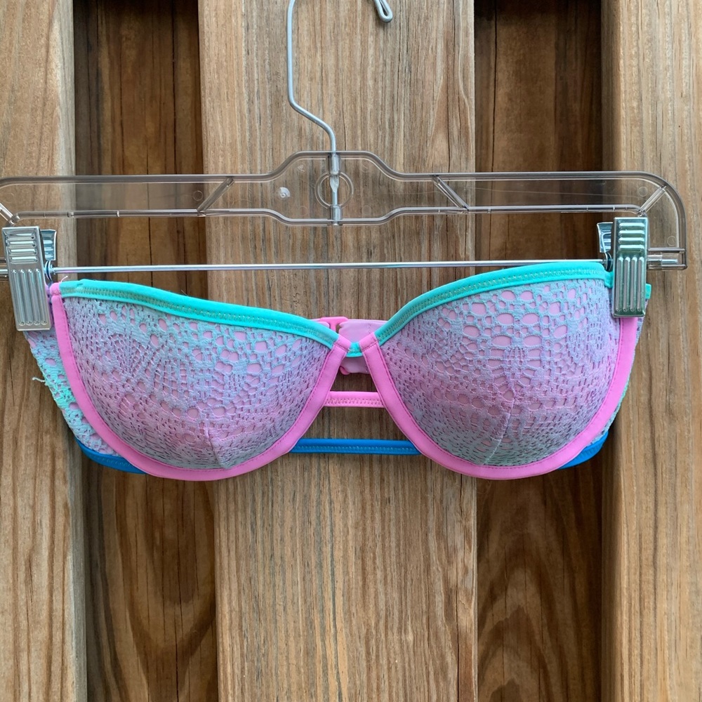 Victoria’s Secret Strapless Bikini Top Sz 32D